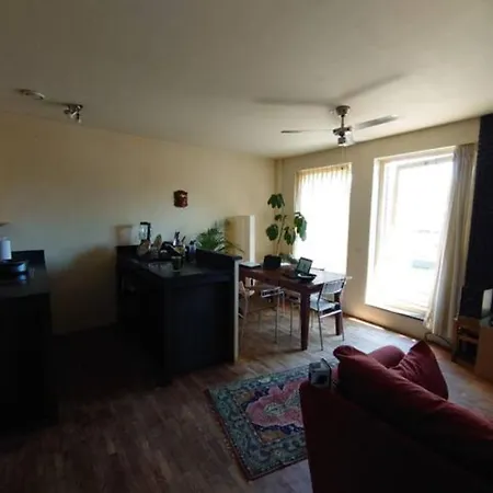 Privatunterkunft Breezehome *